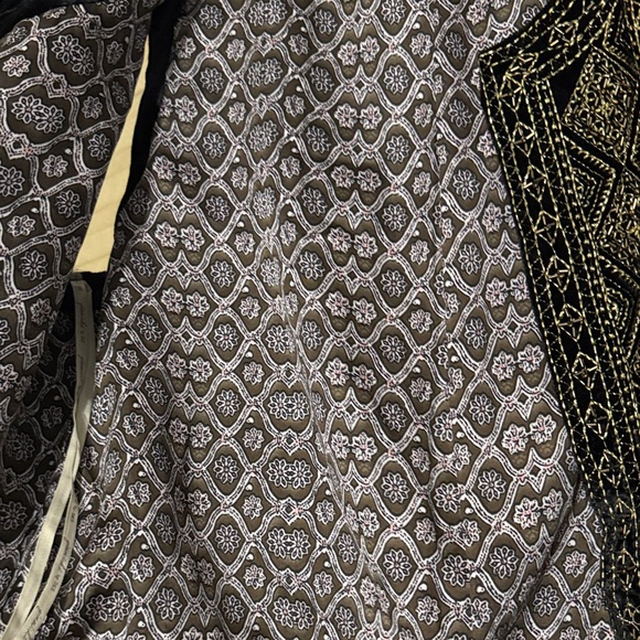 Buckle Black and Gold Velvet Embroidered Vest - Picture 4 of 9